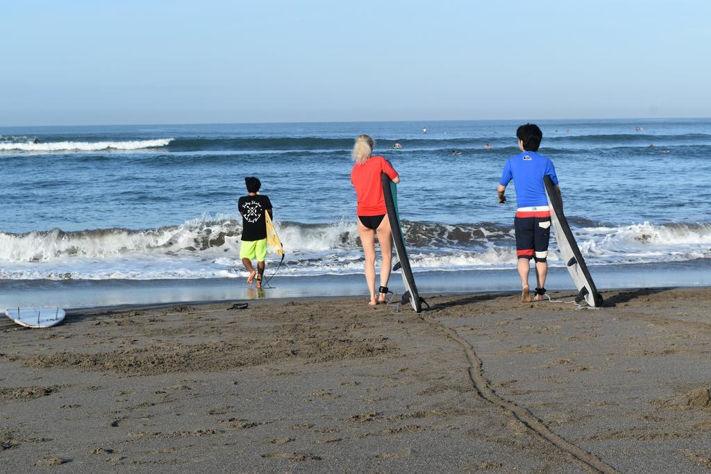 Salty Shakas Bamboo Stay Canggu Eksteriør bilde